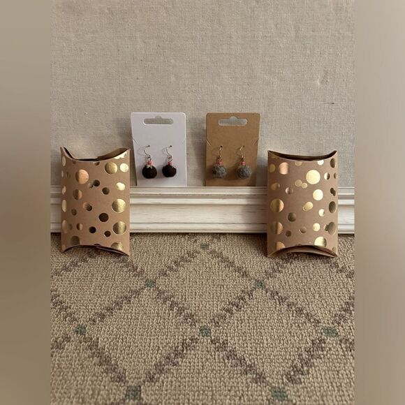 Gist Jewelry Festive Scottish Christmas Pudding Earrings - set of 2 NWT - Picture 1 of 6